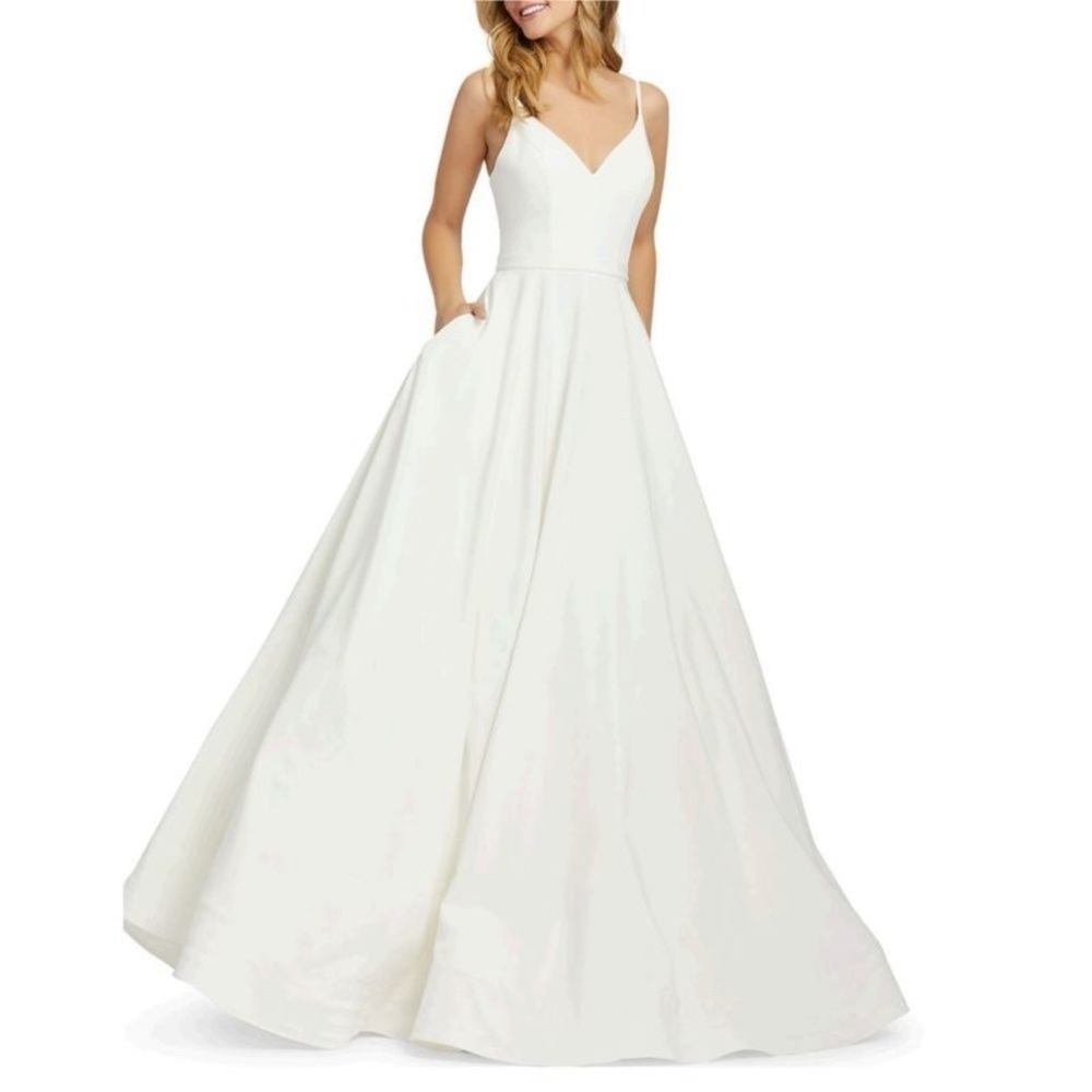 Mac Duggal 48855 White V-Neck Crepe Wedding Prom Ballgown sz 6